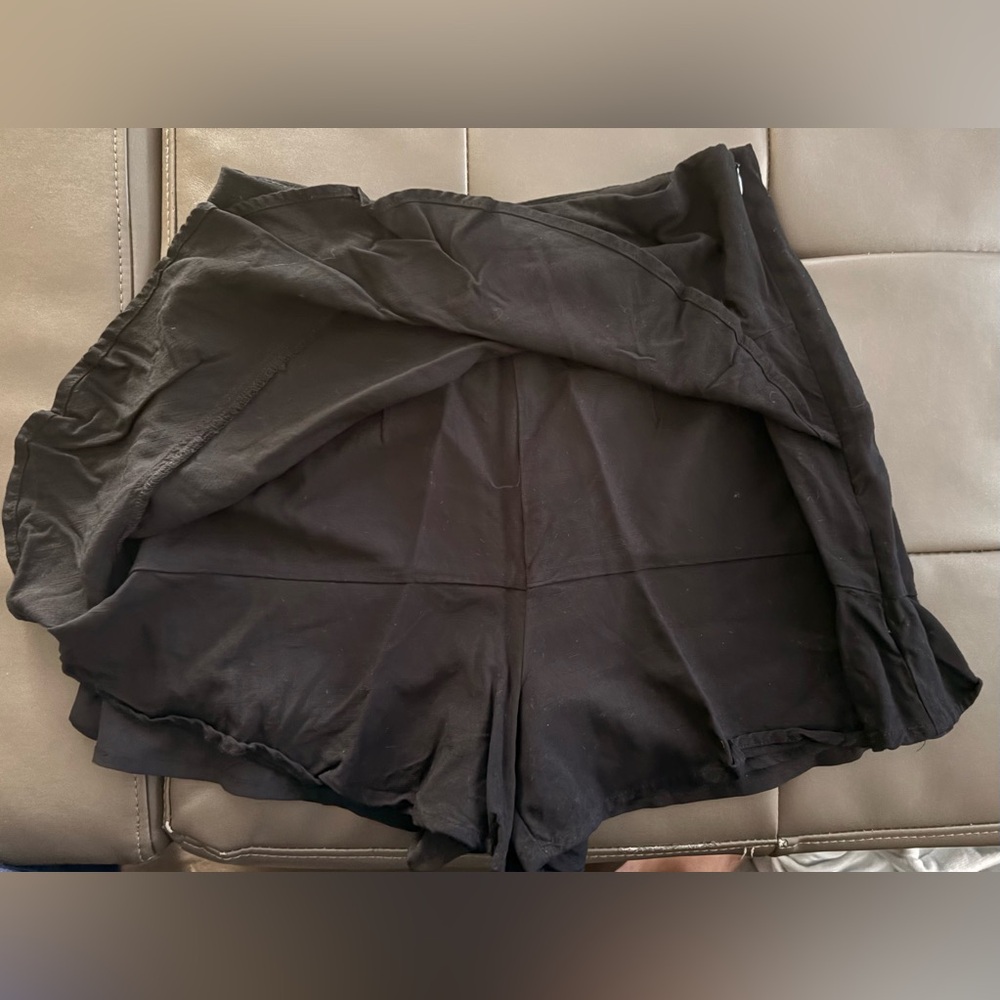 Black Ruffle Skort - Picture 2 of 3